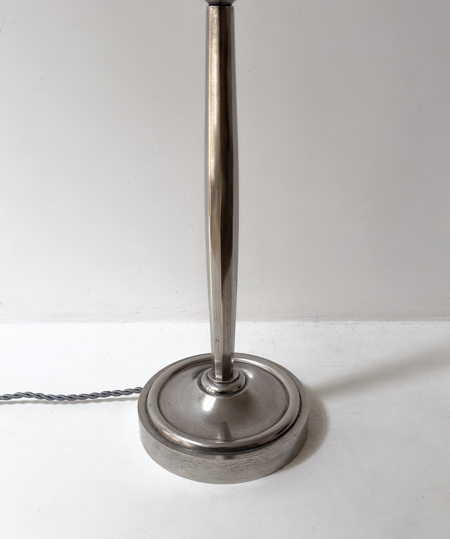 LAMP C1930