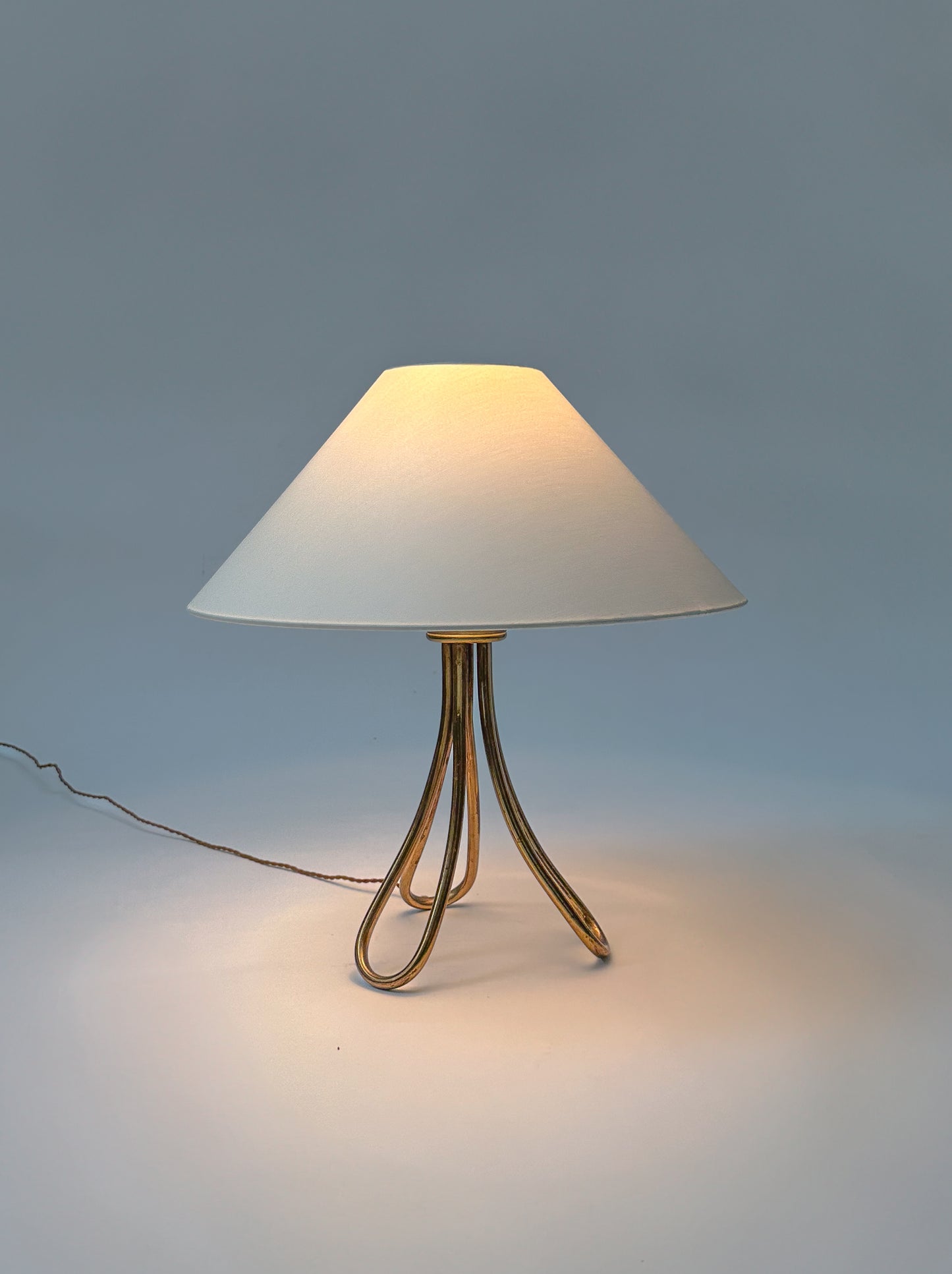 LAMP C1945