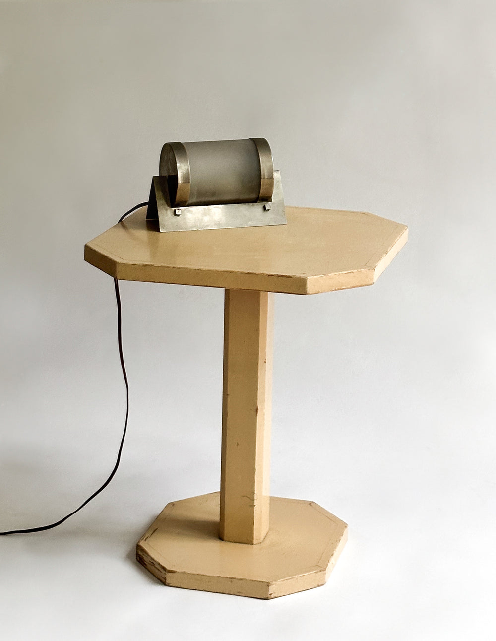 SIDE TABLE 1940S